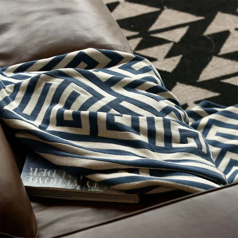 Cozy Up with Our Luxurious Jacquard Knit Blanket - Perfect for a Cozy Night In!